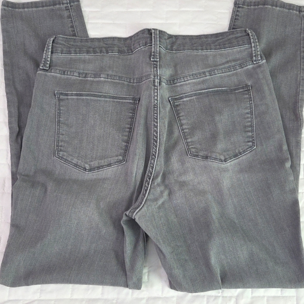 Universal Thread Gray Denim Jeans - image 6